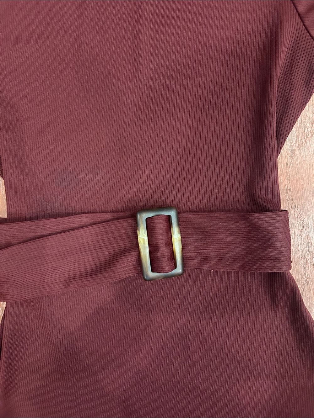 Short Sleeve Belted Midi Dress in Deep Burgundy - Picture 3 of 9